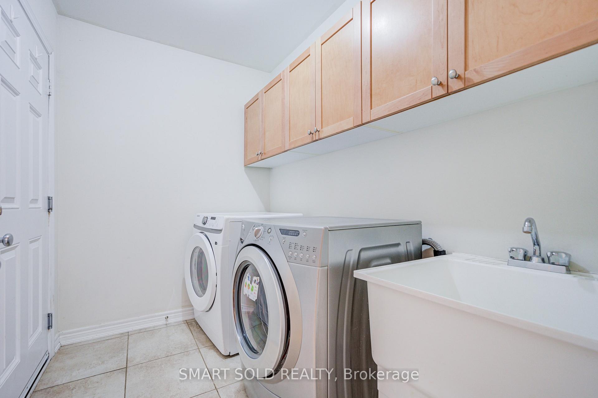 Photo 29 of 47 Township Avenue, Richmond Hill, Jefferson — HOMEH