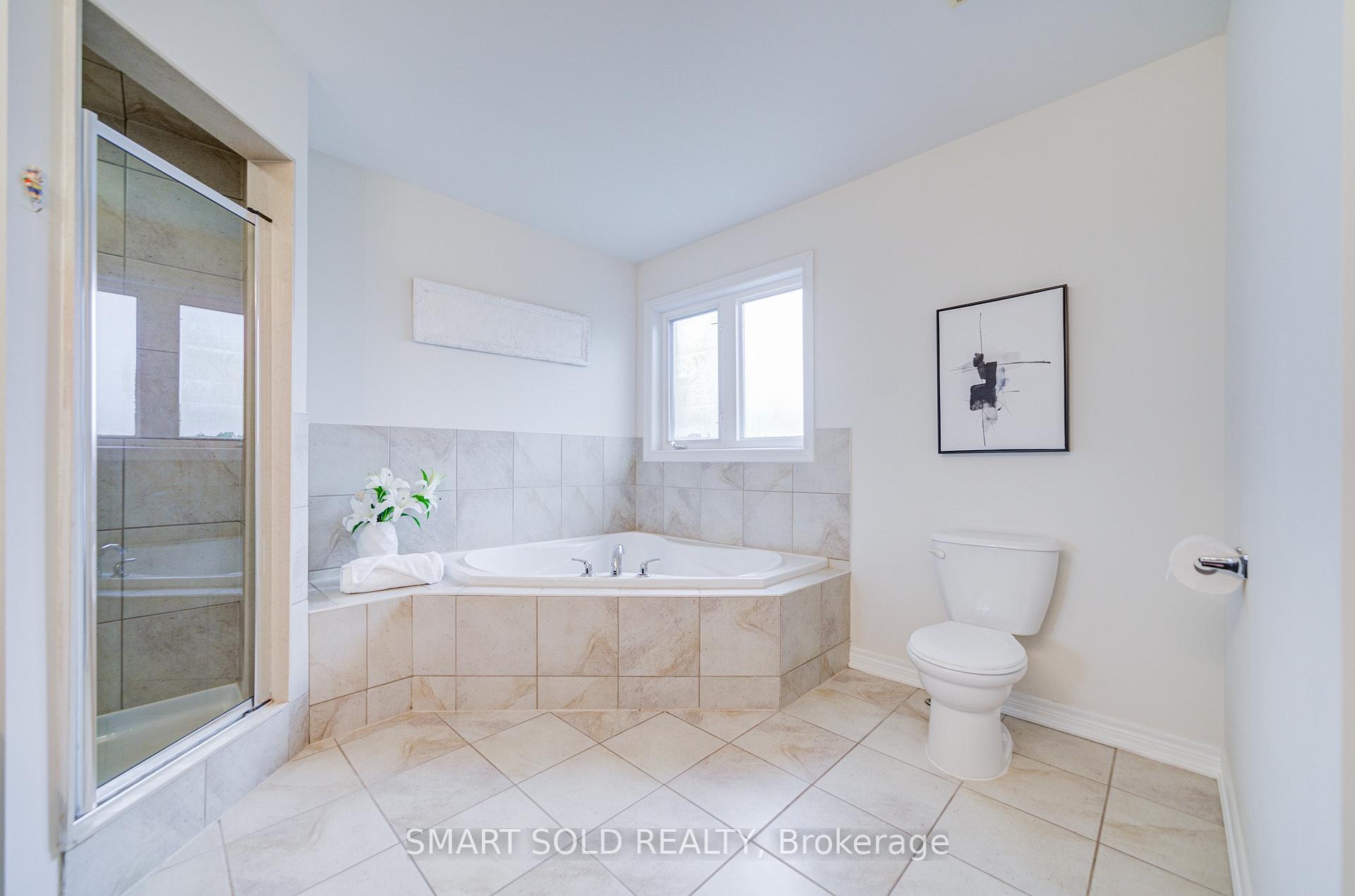 Photo 38 of 47 Township Avenue, Richmond Hill, Jefferson — HOMEH