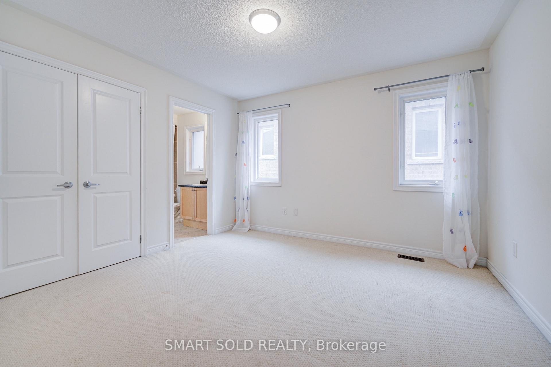 Photo 39 of 47 Township Avenue, Richmond Hill, Jefferson — HOMEH