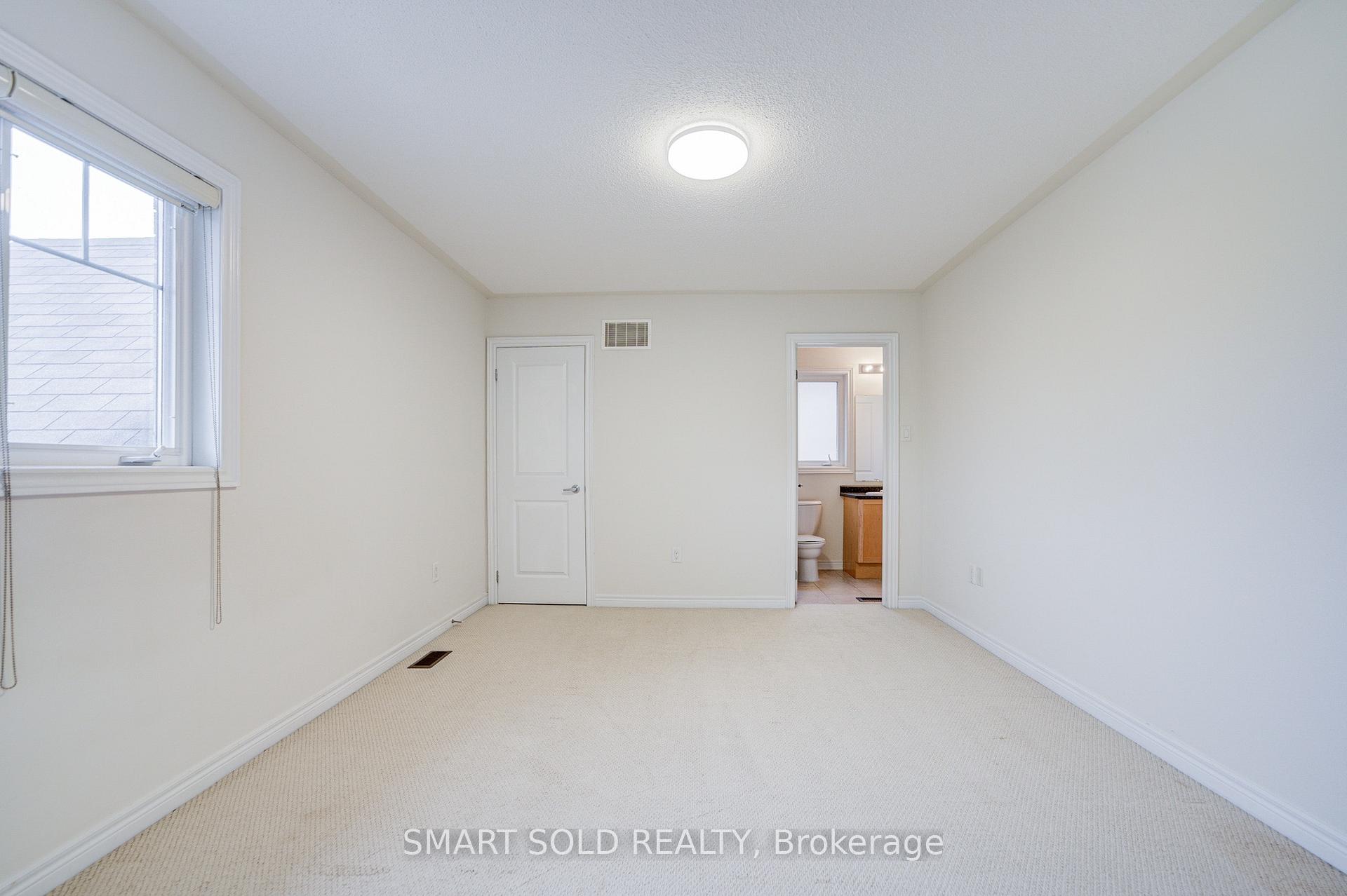 Photo 42 of 47 Township Avenue, Richmond Hill, Jefferson — HOMEH
