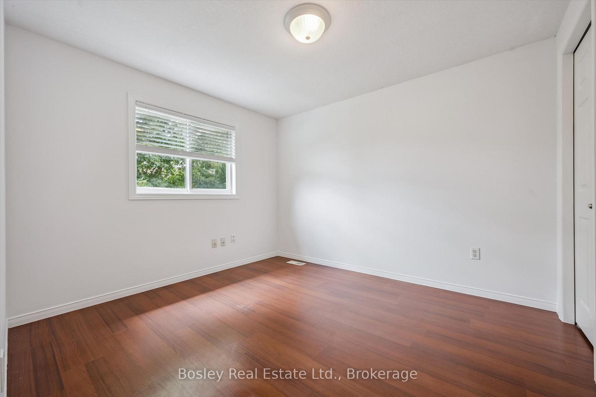 Photo 21 of 4 Hayward Crescent, Guelph, Clairfields/Hanlon Business Park — HOMEH