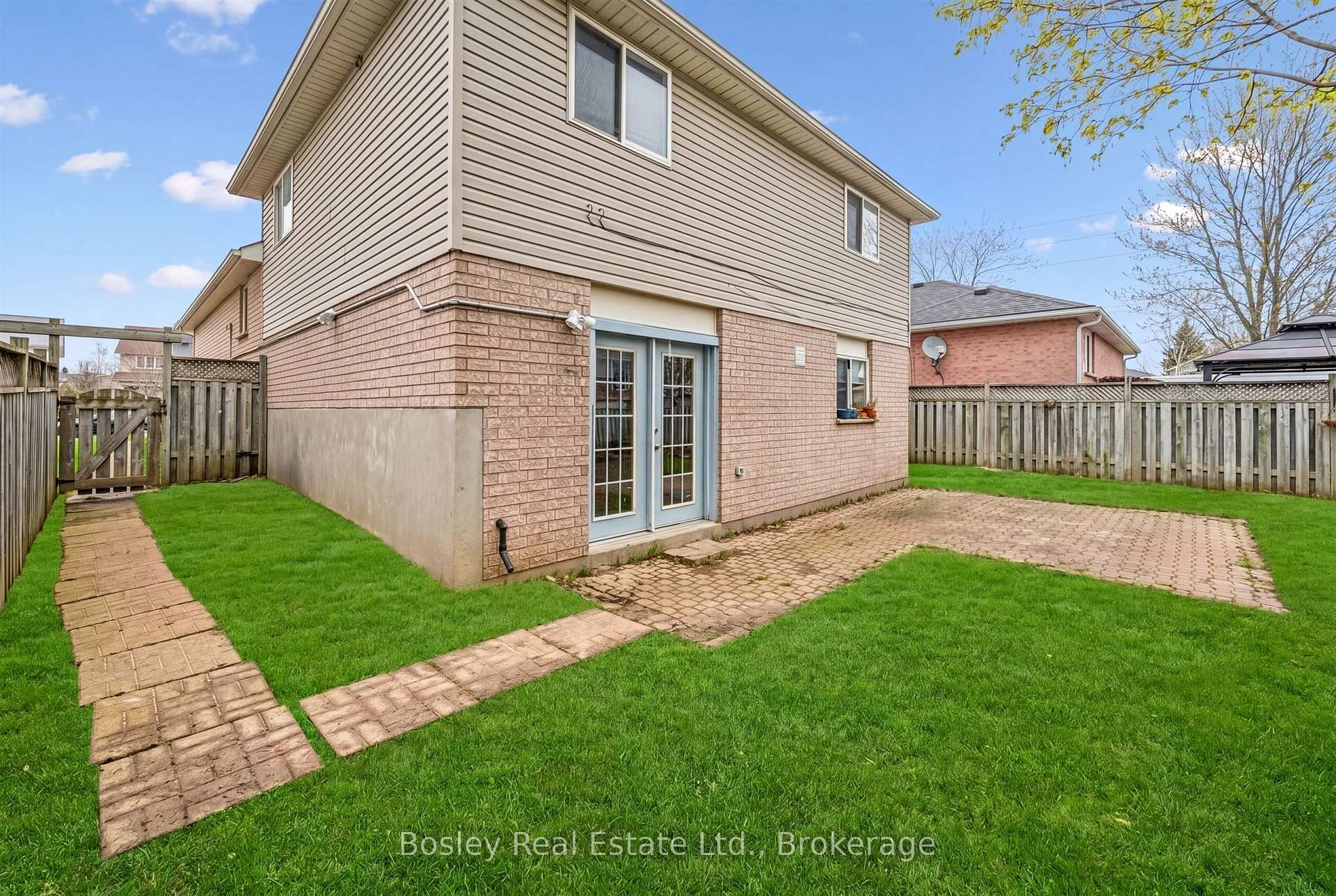 Photo 26 of 4 Hayward Crescent, Guelph, Clairfields/Hanlon Business Park — HOMEH
