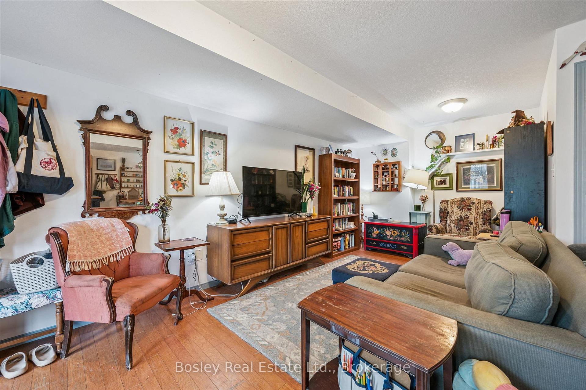 Photo 28 of 4 Hayward Crescent, Guelph, Clairfields/Hanlon Business Park — HOMEH