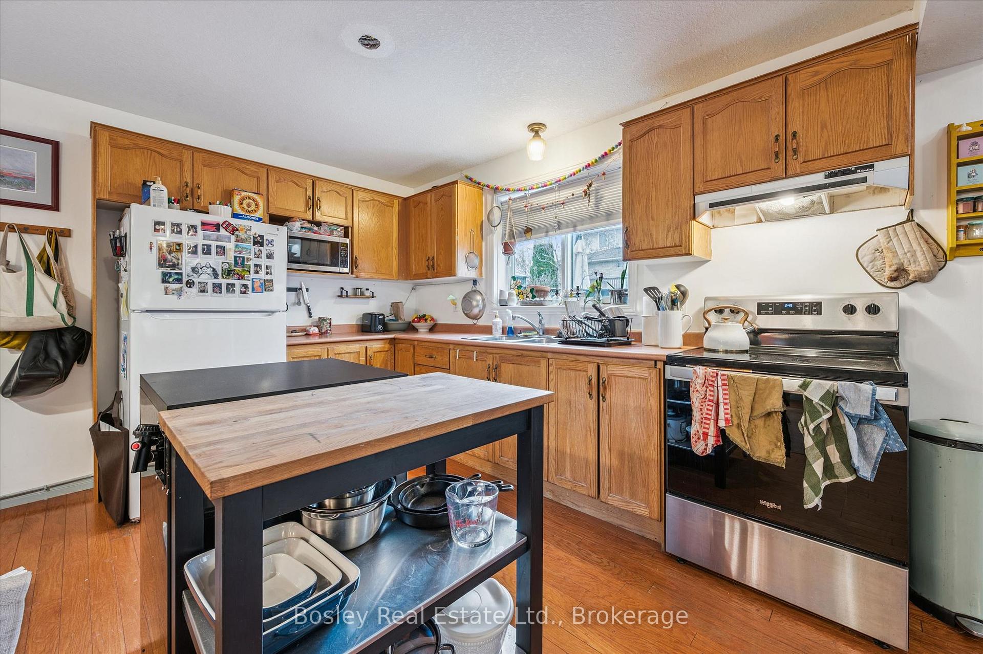 Photo 31 of 4 Hayward Crescent, Guelph, Clairfields/Hanlon Business Park — HOMEH