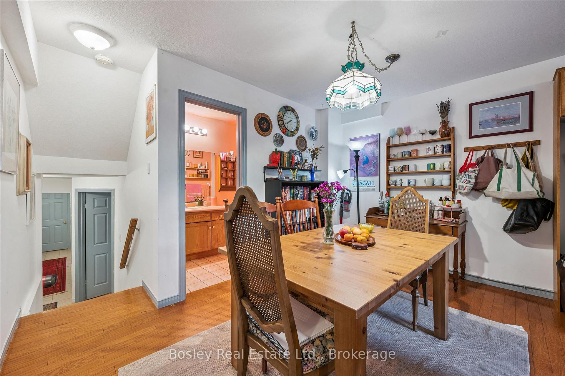 Photo 34 of 4 Hayward Crescent, Guelph, Clairfields/Hanlon Business Park — HOMEH
