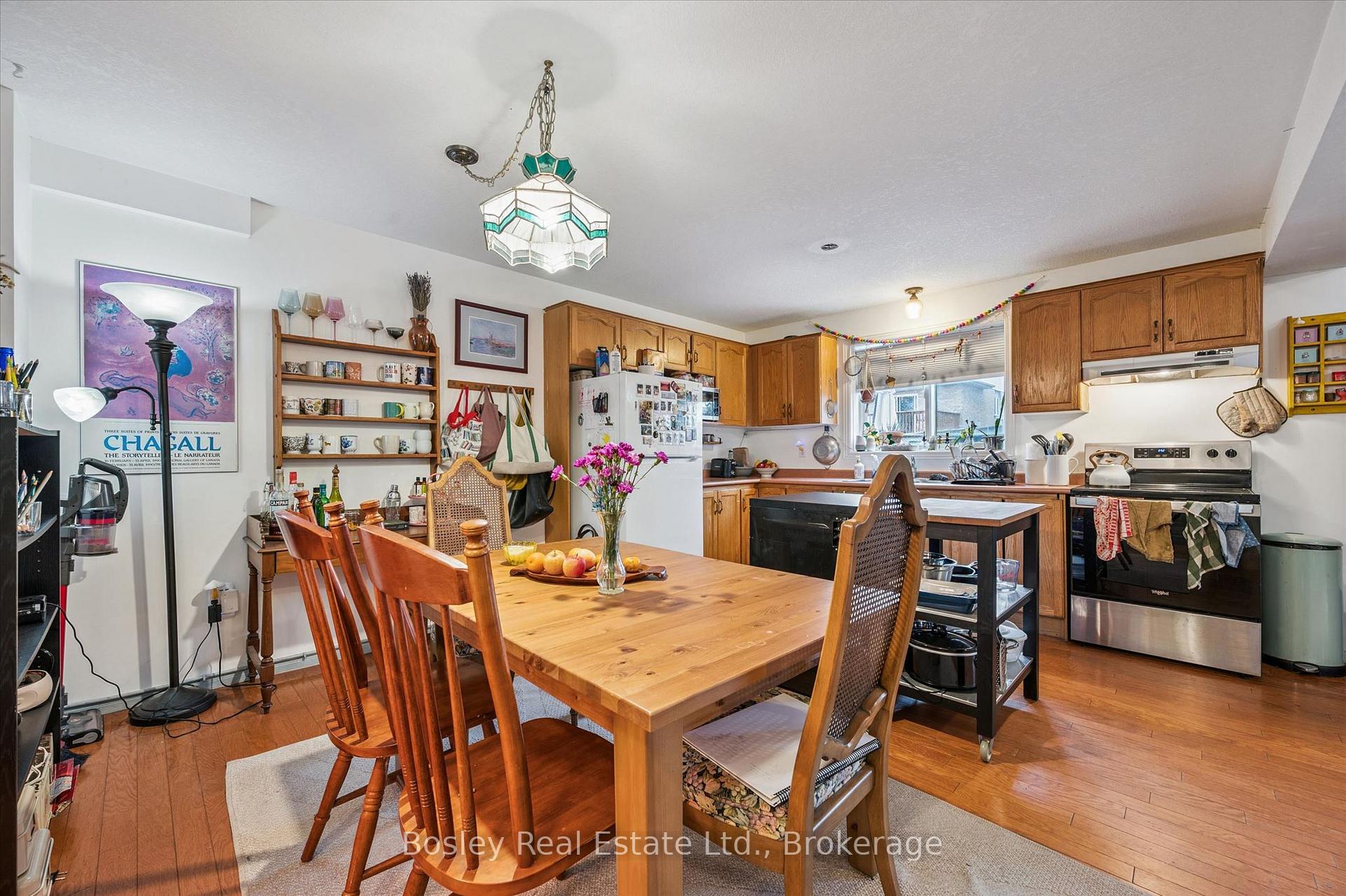 Photo 35 of 4 Hayward Crescent, Guelph, Clairfields/Hanlon Business Park — HOMEH