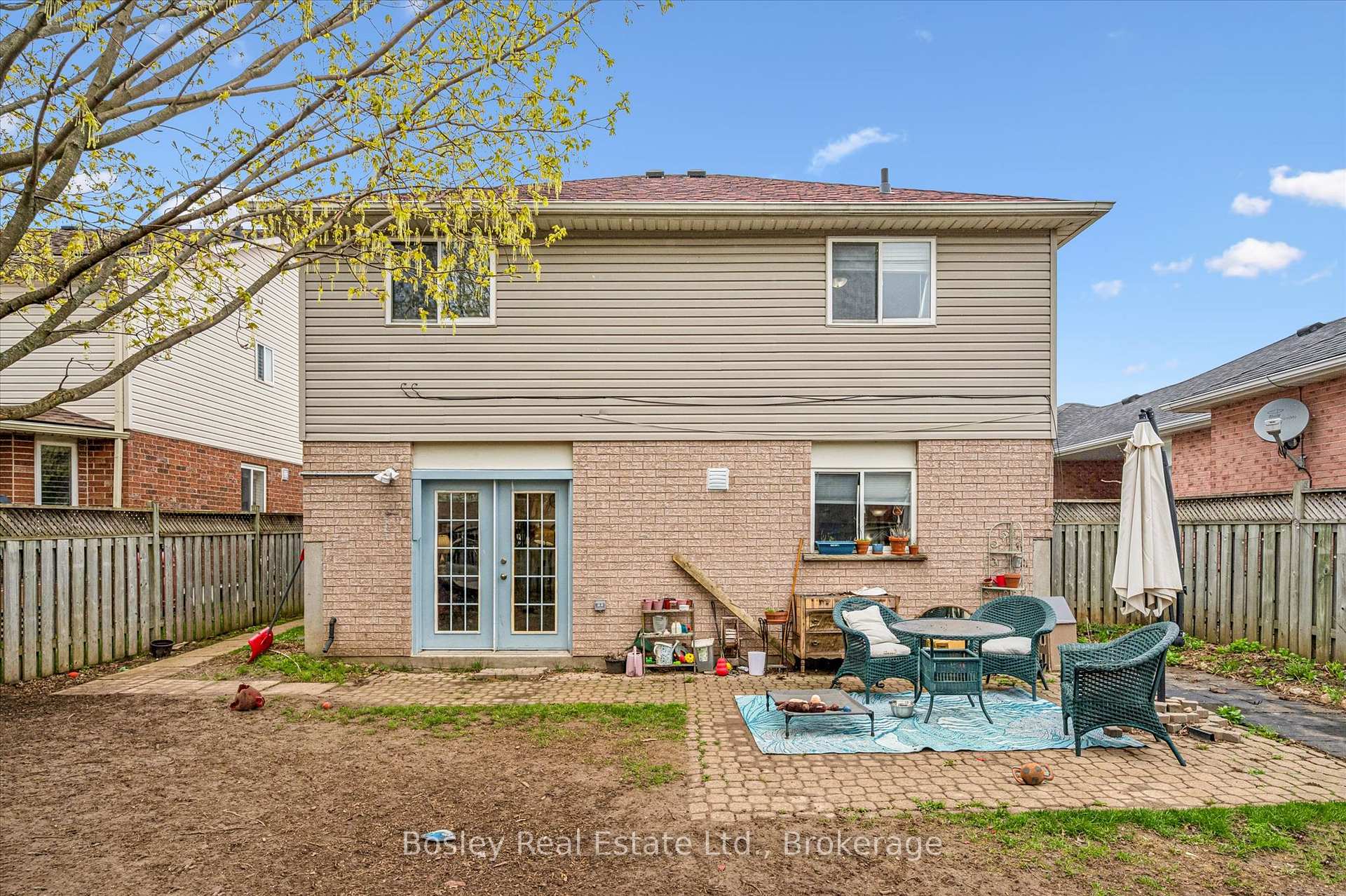 Photo 44 of 4 Hayward Crescent, Guelph, Clairfields/Hanlon Business Park — HOMEH