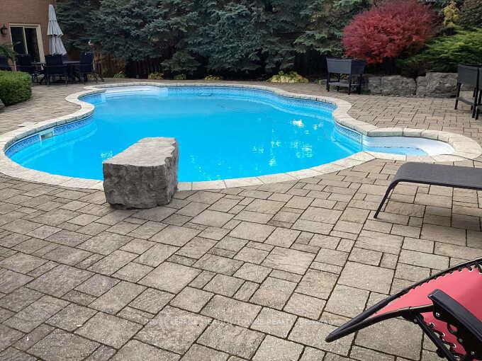 Photo 4 of 13 Mckee Drive, Caledon, Caledon East — HOMEH