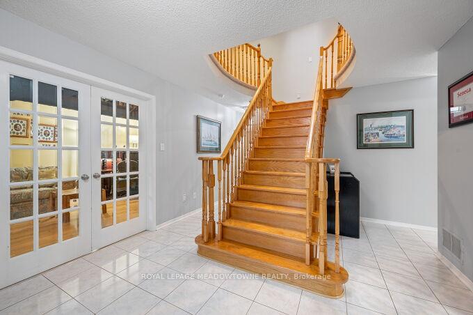 Photo 8 of 13 Mckee Drive, Caledon, Caledon East — HOMEH