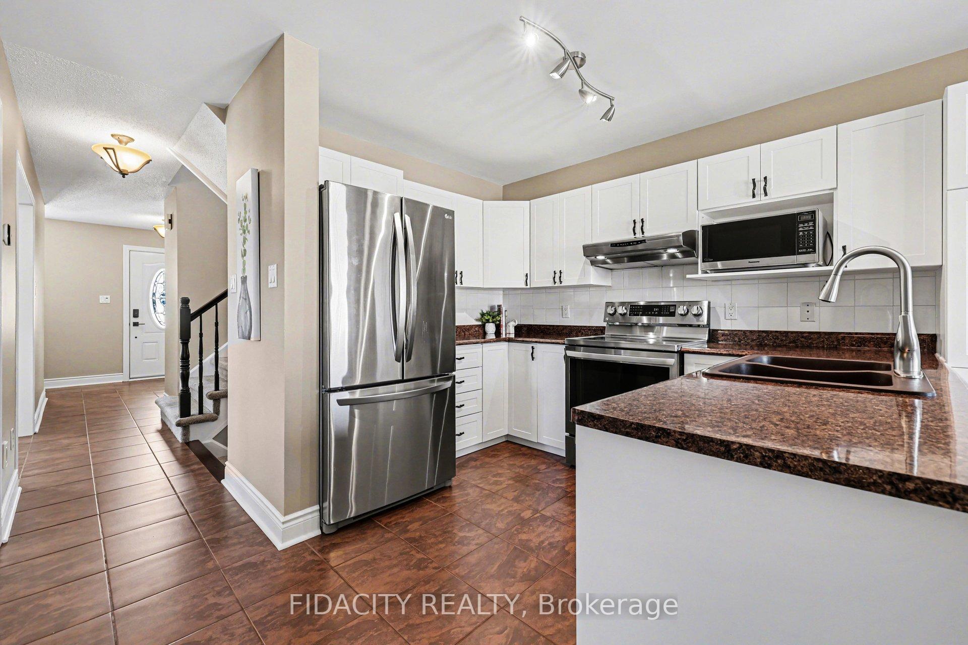 Photo 9 of 21 West Ridge Drive, Ottawa, Stittsville (Central) — HOMEH