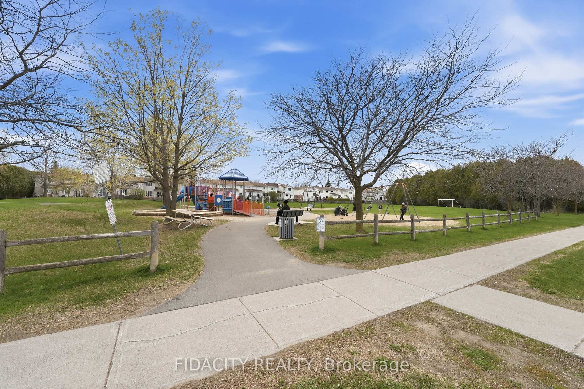 Photo 36 of 21 West Ridge Drive, Ottawa, Stittsville (Central) — HOMEH