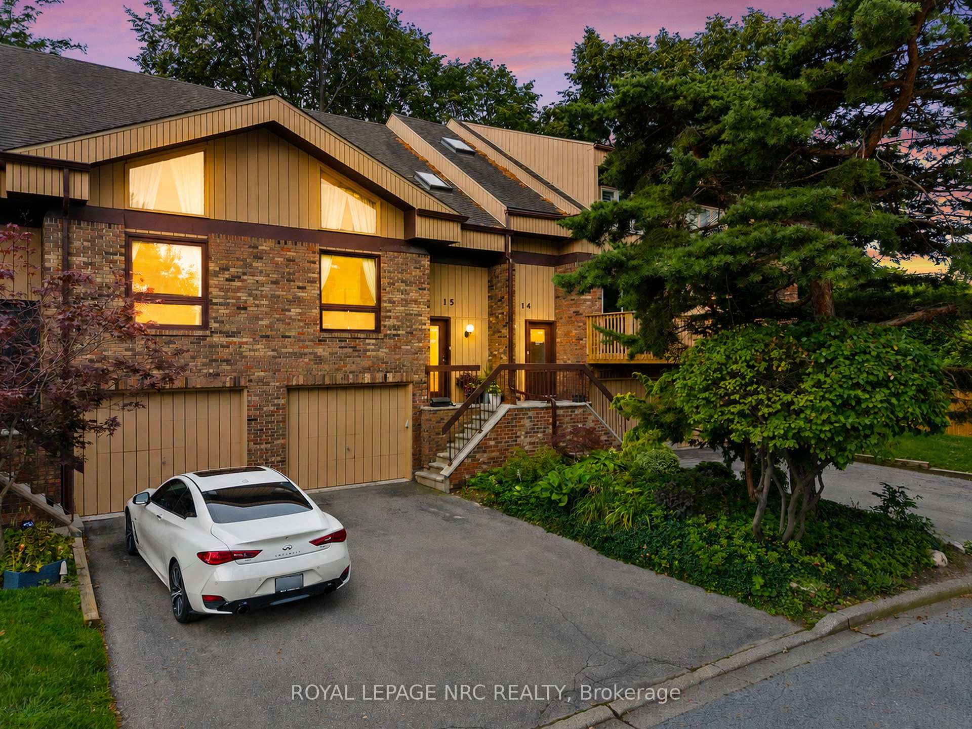 Photo 2 of Unit 15, 178 Scott Street, St. Catharines, Fairview — HOMEH