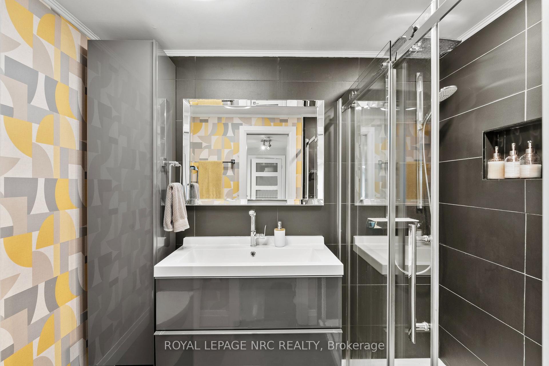 Photo 31 of Unit 15, 178 Scott Street, St. Catharines, Fairview — HOMEH