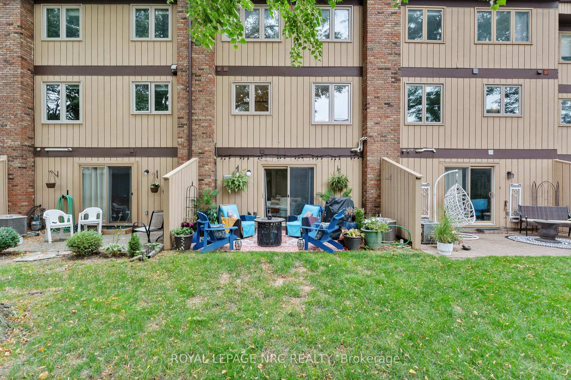 Photo 41 of Unit 15, 178 Scott Street, St. Catharines, Fairview — HOMEH