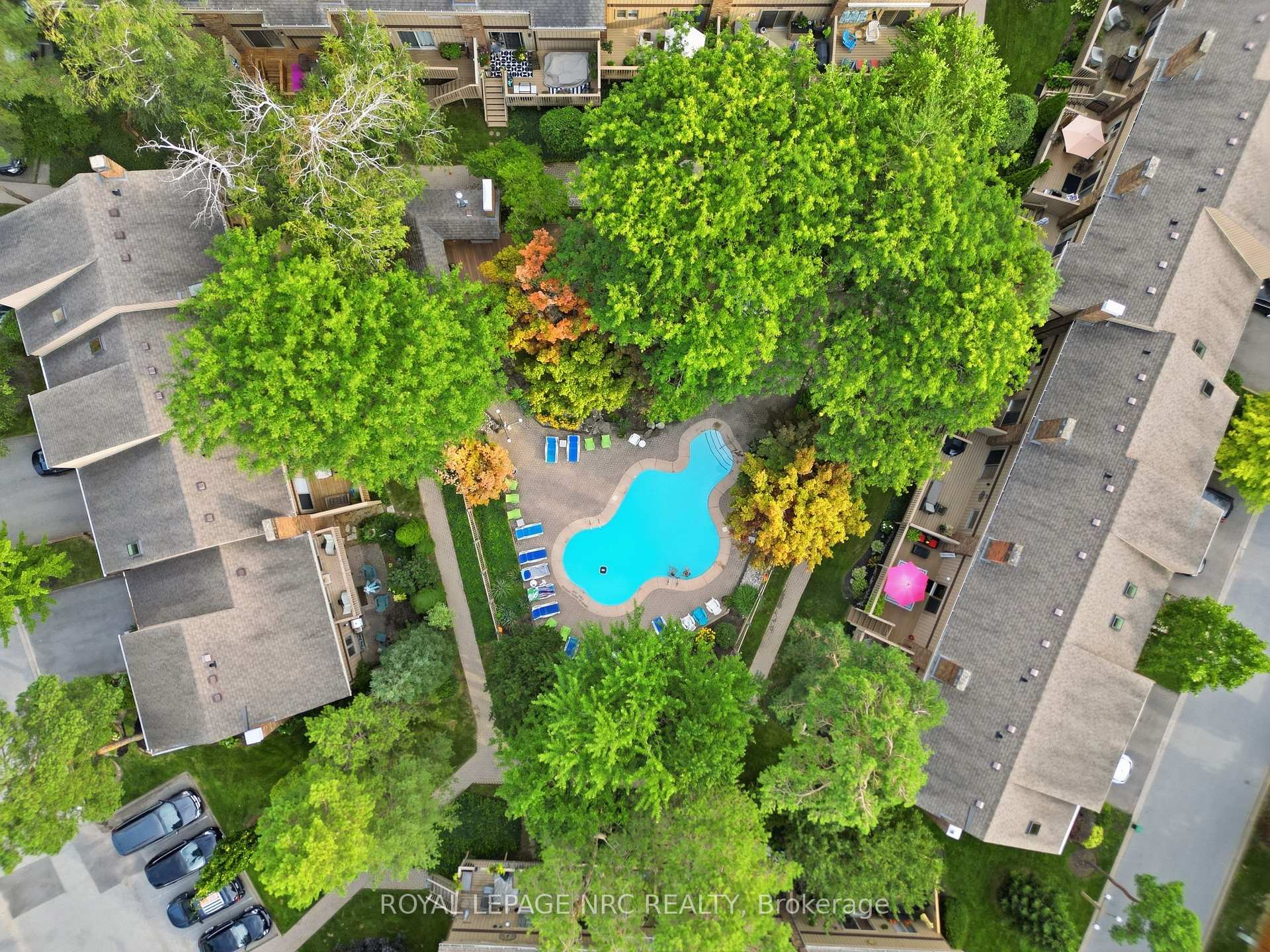 Photo 43 of Unit 15, 178 Scott Street, St. Catharines, Fairview — HOMEH