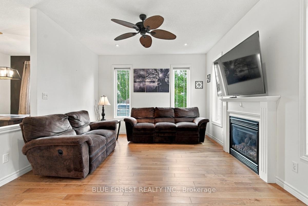 Photo 12 of 1197 Cardinal Road, London, South U — HOMEH