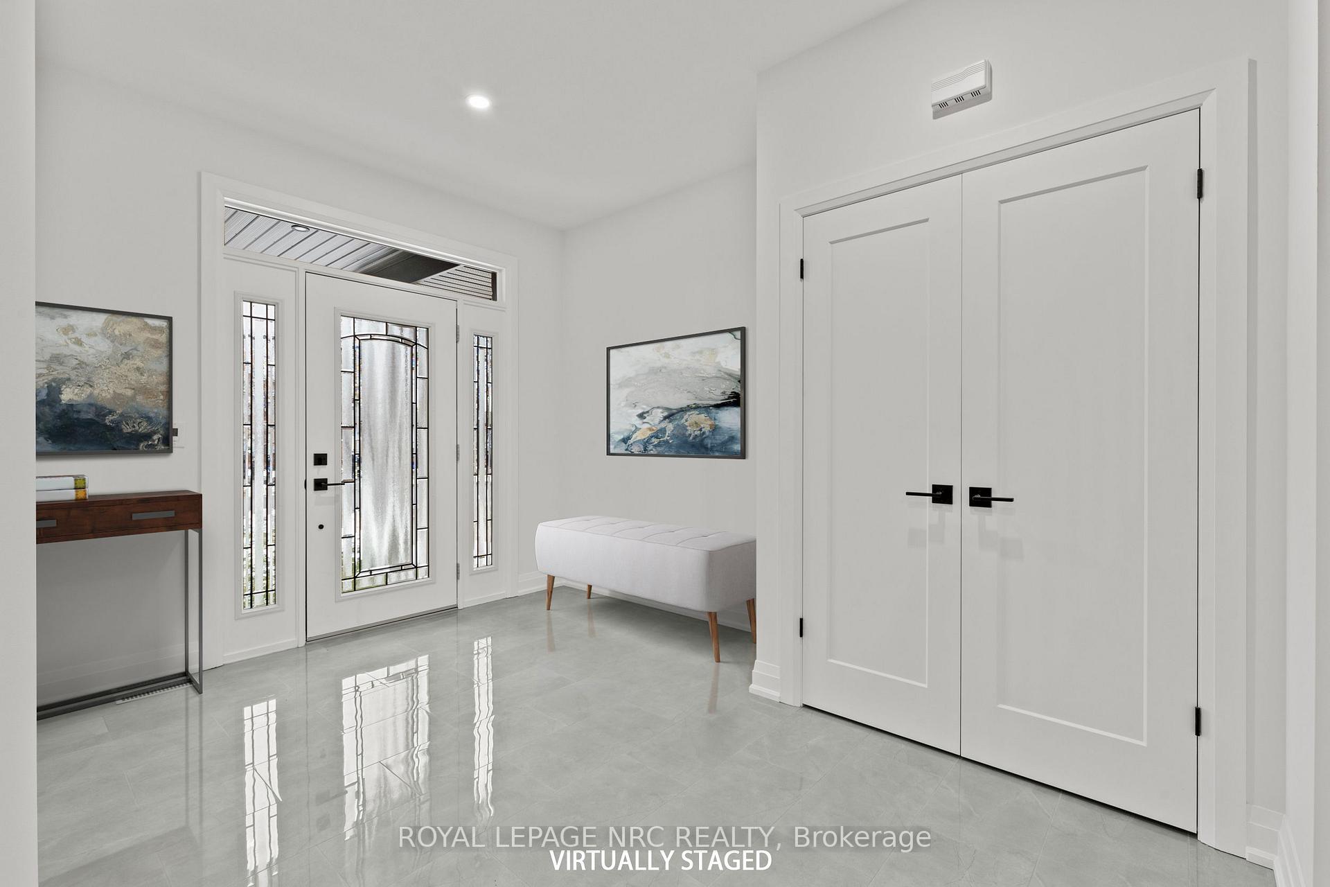 Photo 3 of 4705 Lee Avenue, Niagara Falls, Ascot — HOMEH