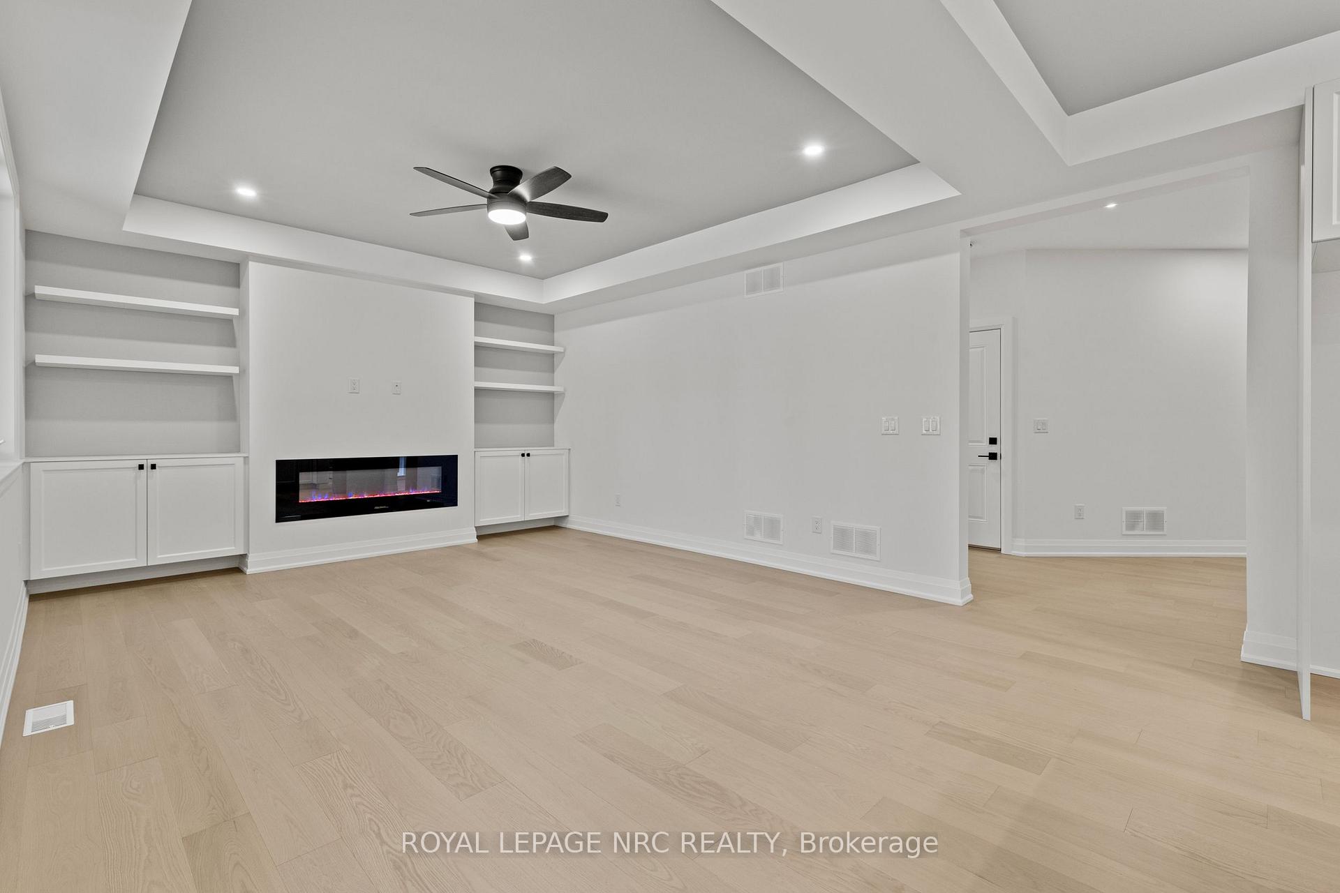 Photo 6 of 4705 Lee Avenue, Niagara Falls, Ascot — HOMEH