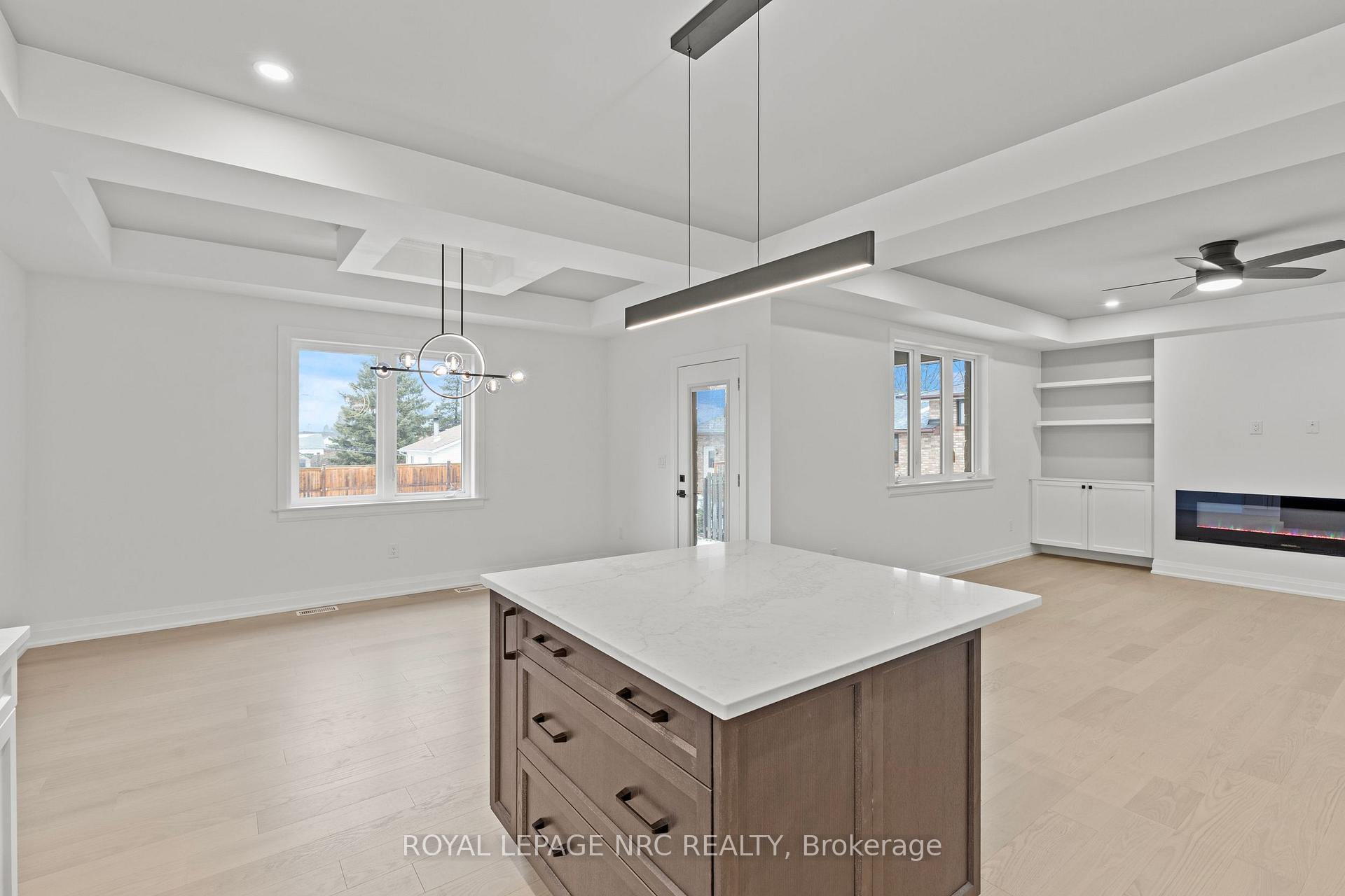 Photo 9 of 4705 Lee Avenue, Niagara Falls, Ascot — HOMEH