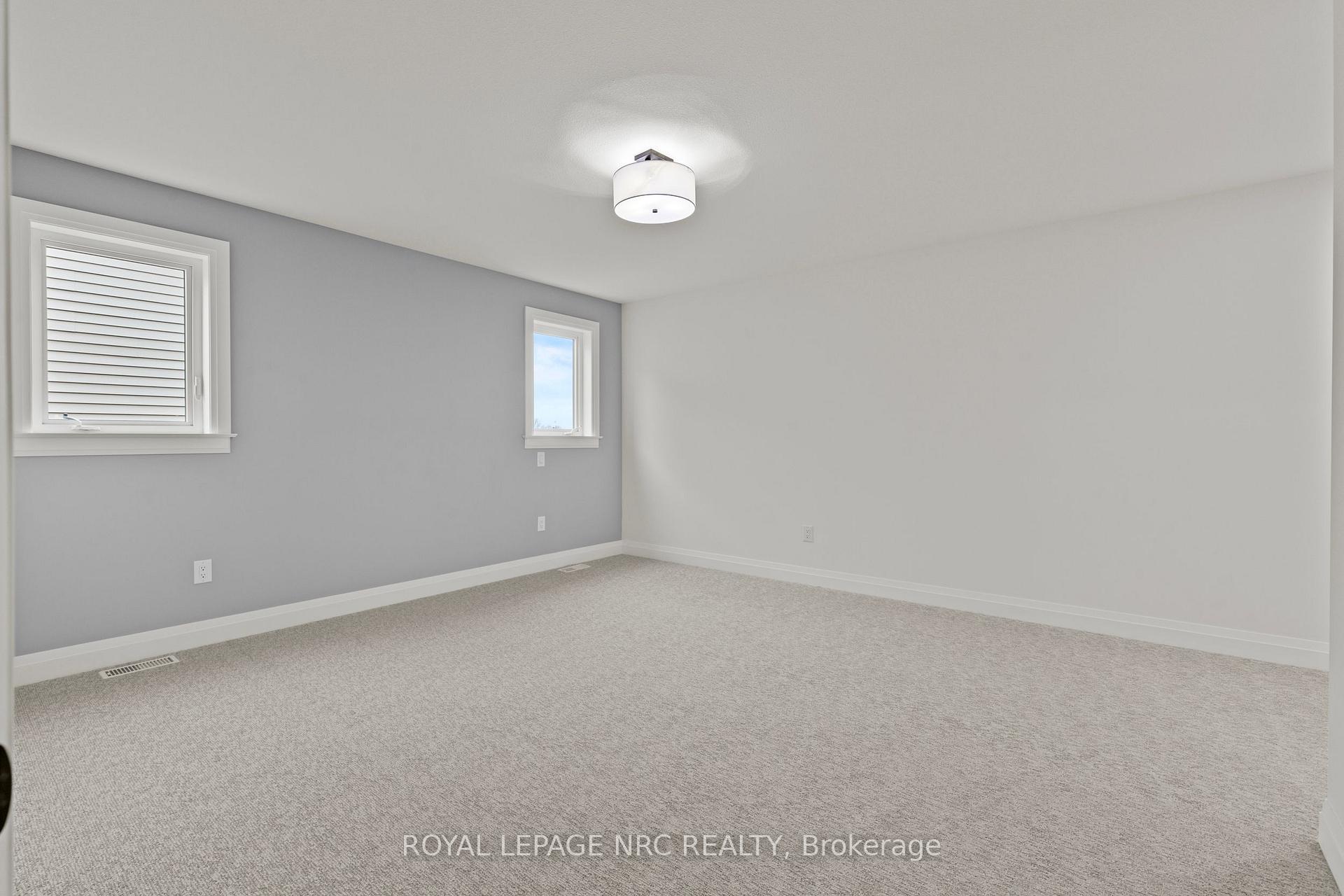 Photo 14 of 4705 Lee Avenue, Niagara Falls, Ascot — HOMEH