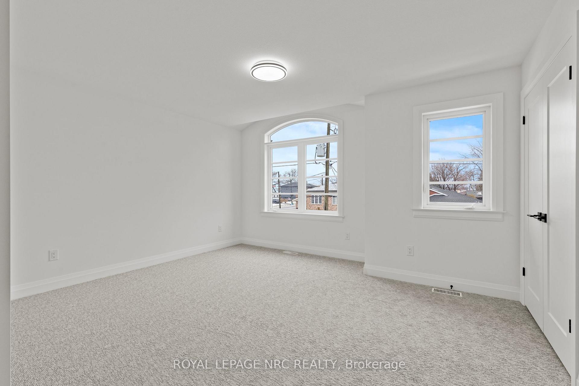 Photo 19 of 4705 Lee Avenue, Niagara Falls, Ascot — HOMEH