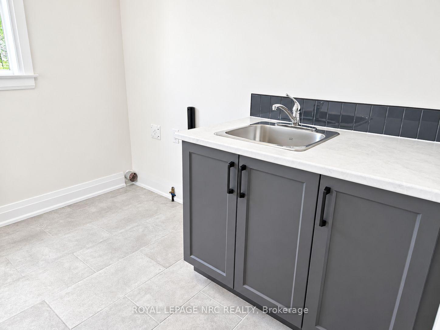 Photo 26 of 4705 Lee Avenue, Niagara Falls, Ascot — HOMEH