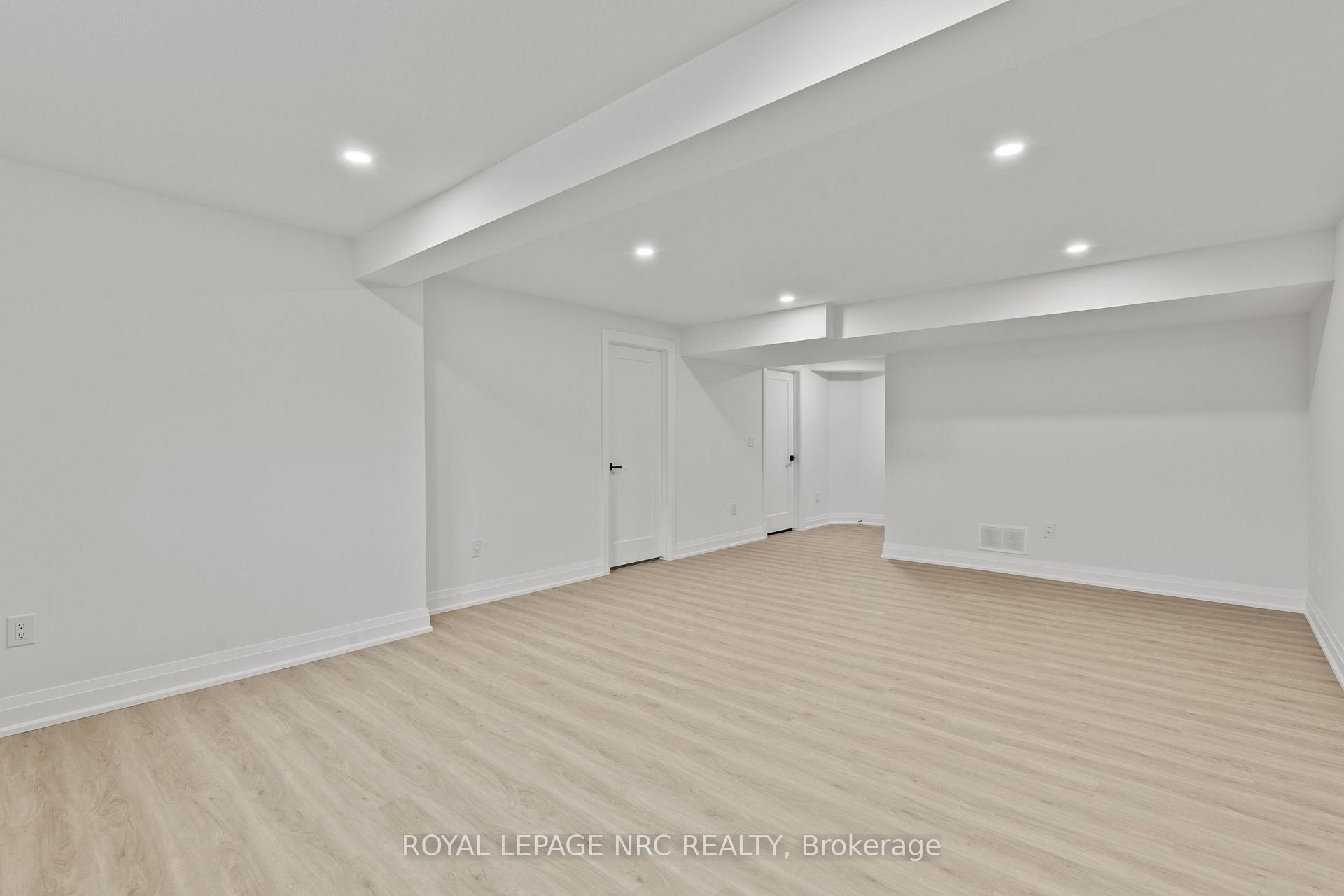 Photo 30 of 4705 Lee Avenue, Niagara Falls, Ascot — HOMEH