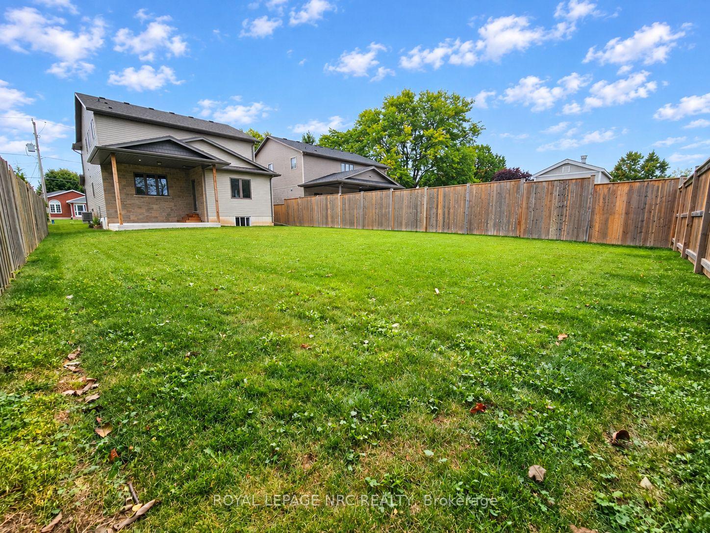 Photo 33 of 4705 Lee Avenue, Niagara Falls, Ascot — HOMEH