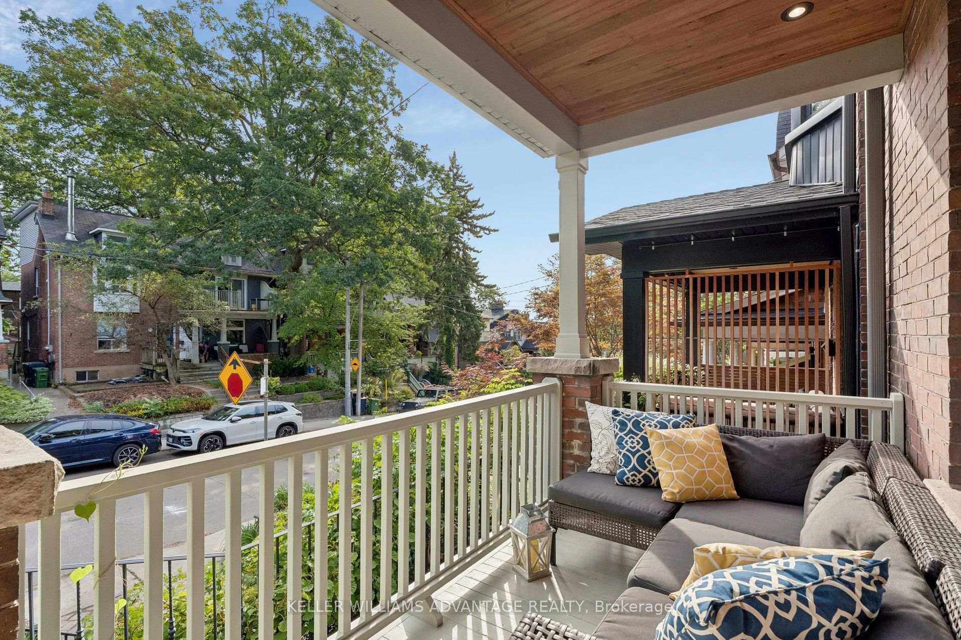 Photo 3 of 84 Kingsmount Park Road, Toronto, Woodbine Corridor — HOMEH