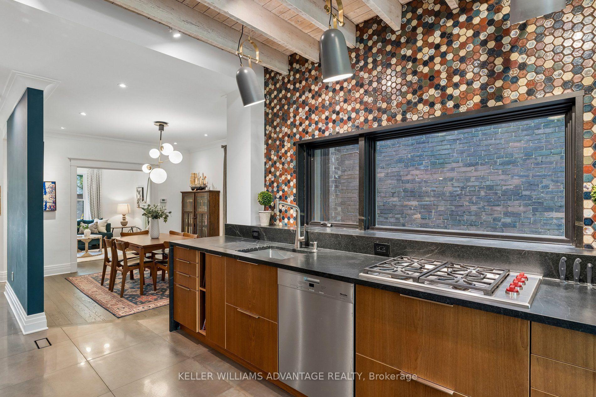 Photo 14 of 84 Kingsmount Park Road, Toronto, Woodbine Corridor — HOMEH