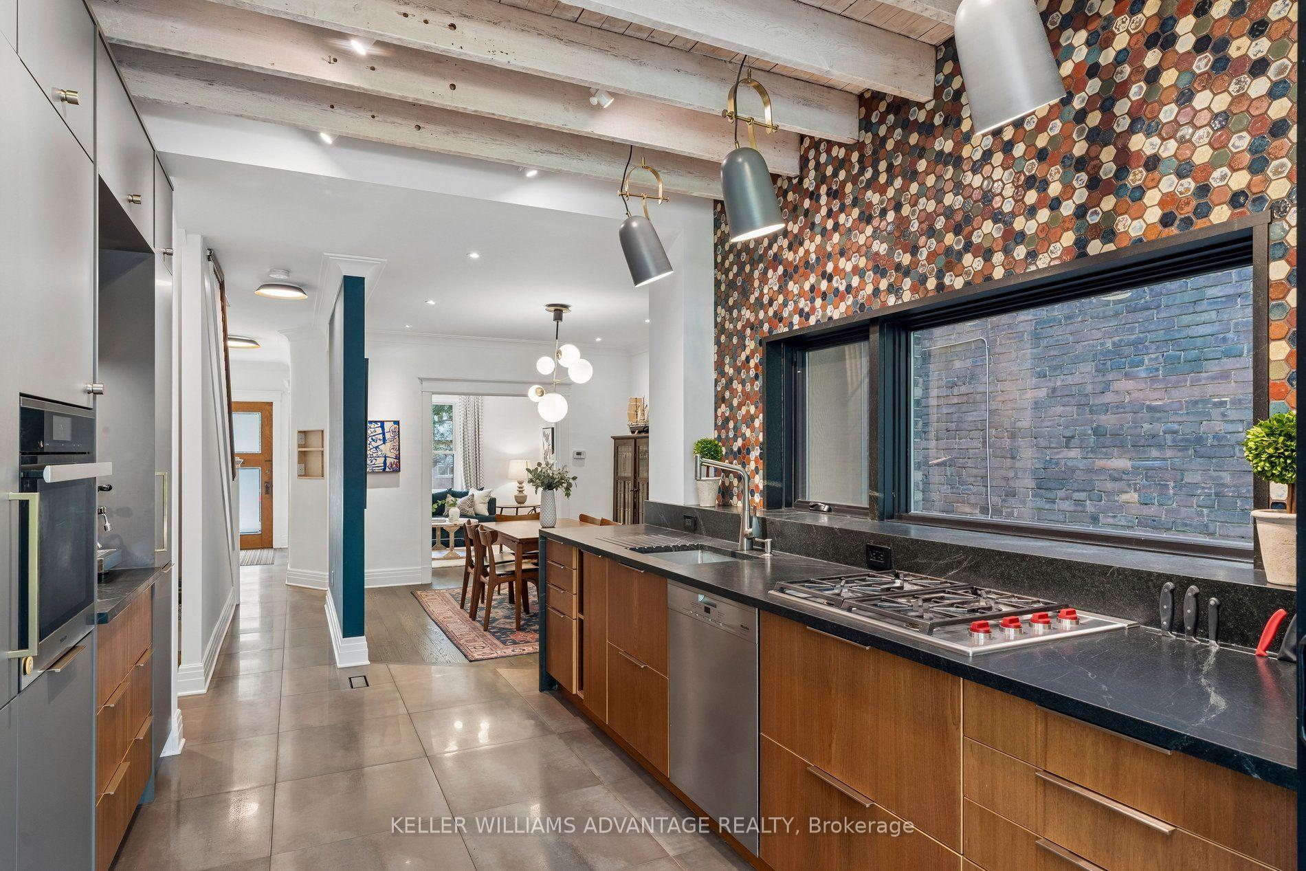 Photo 15 of 84 Kingsmount Park Road, Toronto, Woodbine Corridor — HOMEH