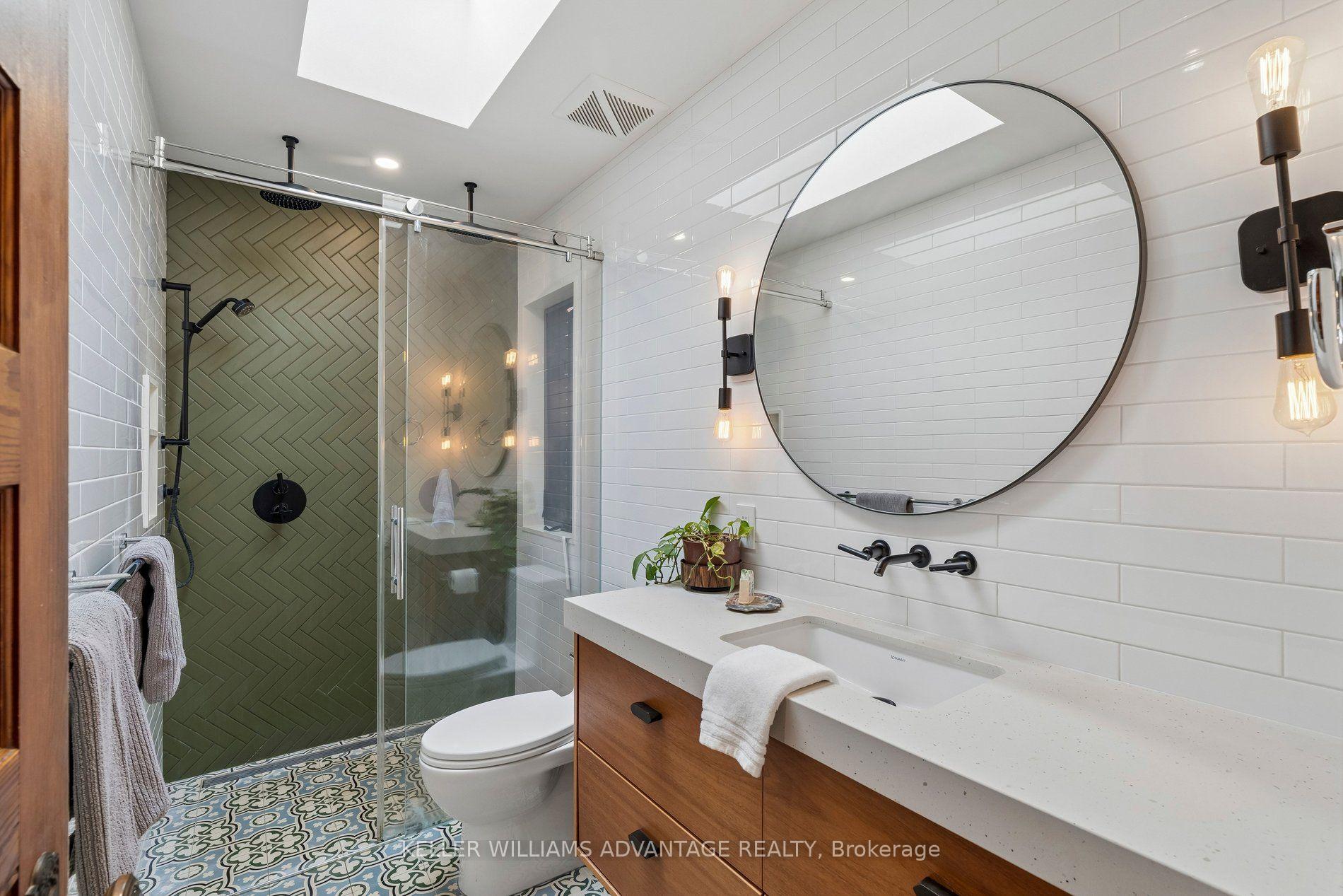 Photo 23 of 84 Kingsmount Park Road, Toronto, Woodbine Corridor — HOMEH