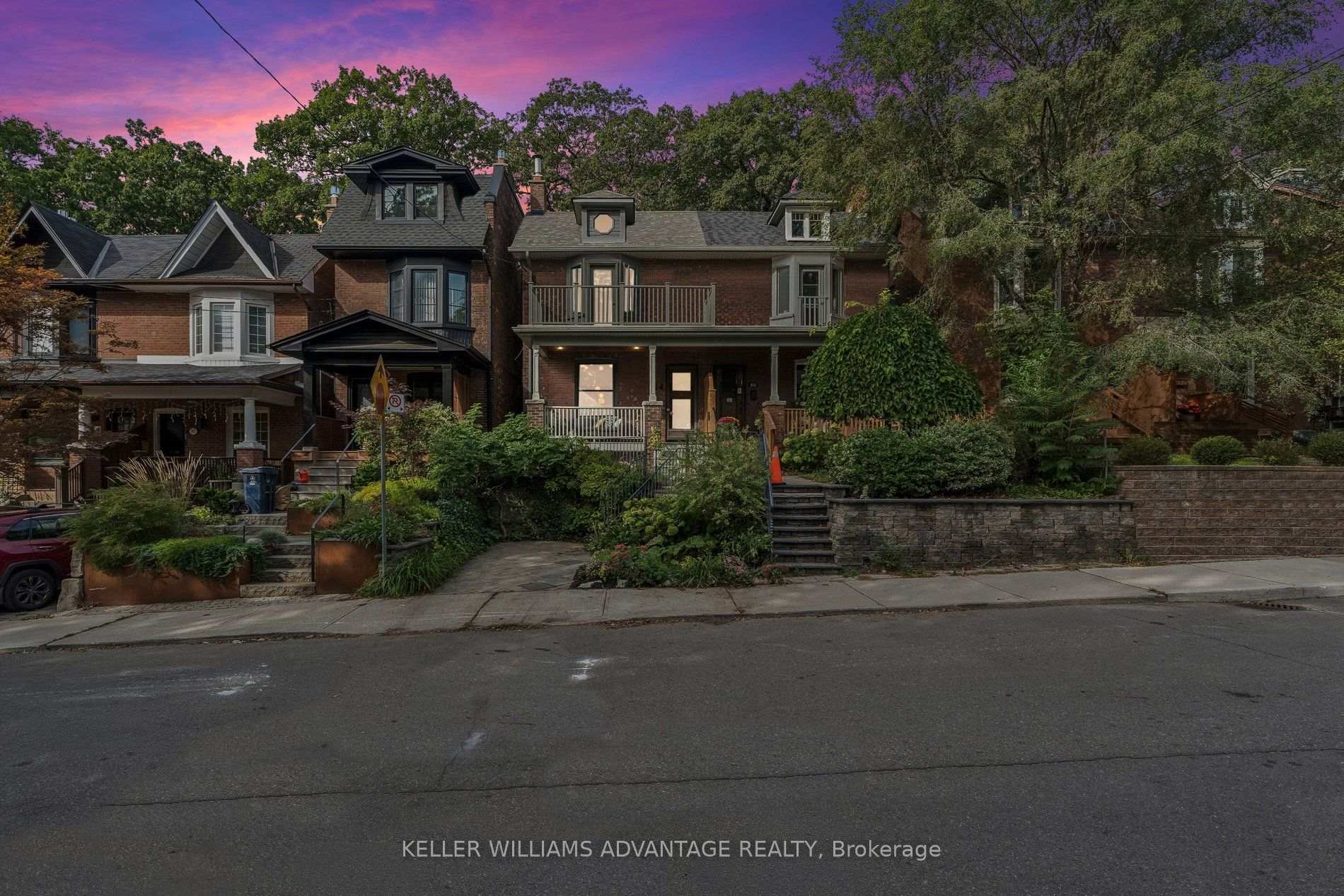 Photo 48 of 84 Kingsmount Park Road, Toronto, Woodbine Corridor — HOMEH