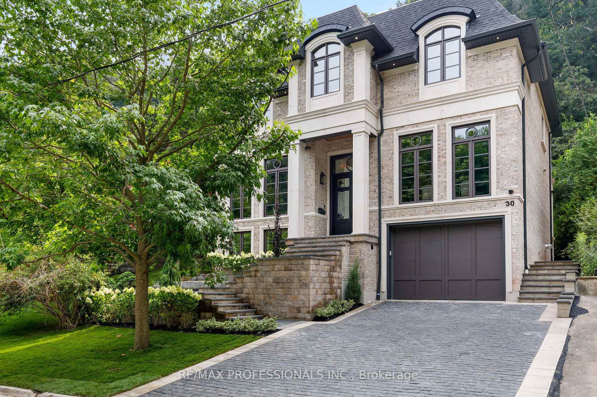 Photo 2 of 30 Dacre Crescent, Toronto, High Park-Swansea — HOMEH