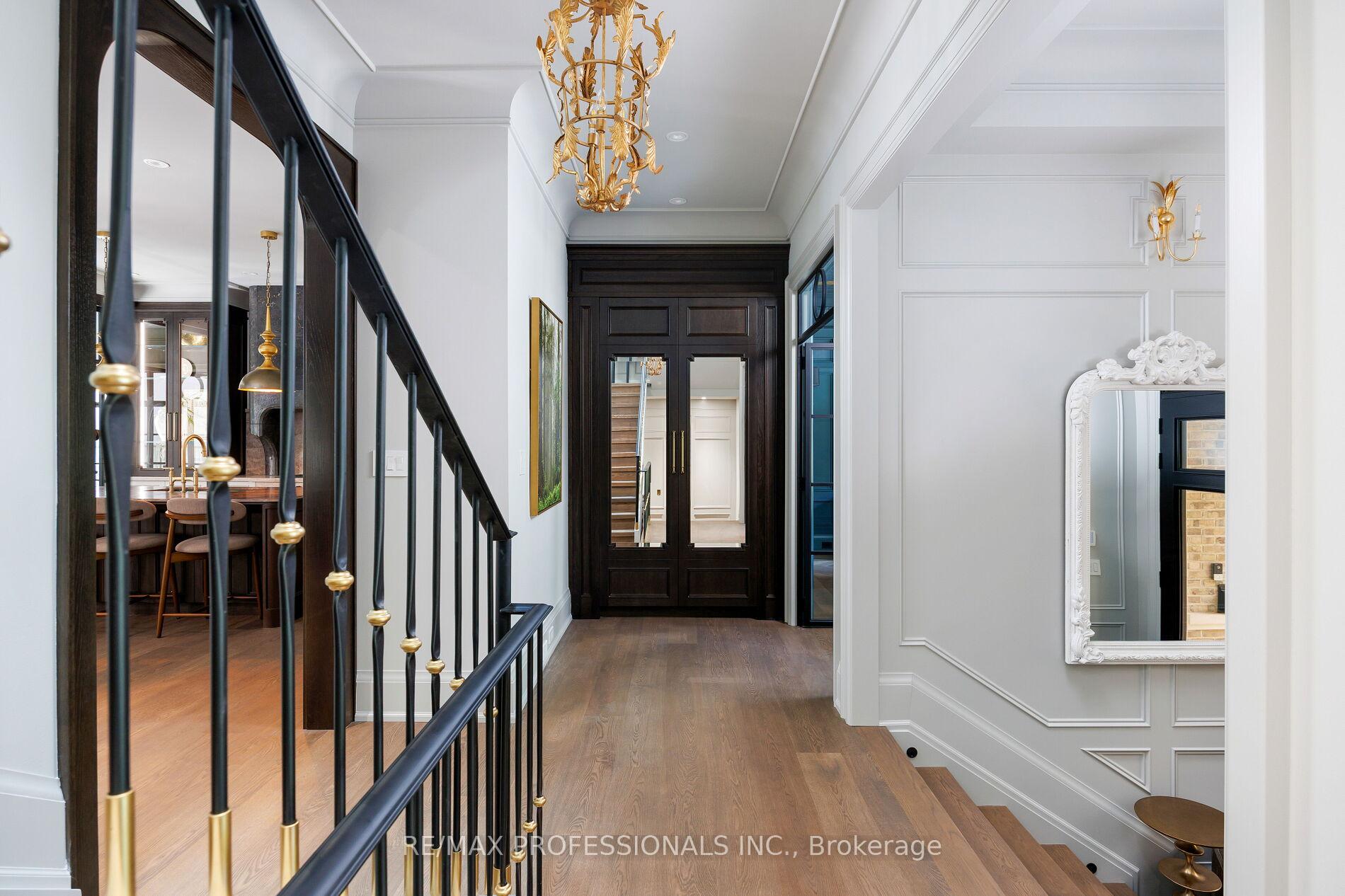 Photo 5 of 30 Dacre Crescent, Toronto, High Park-Swansea — HOMEH
