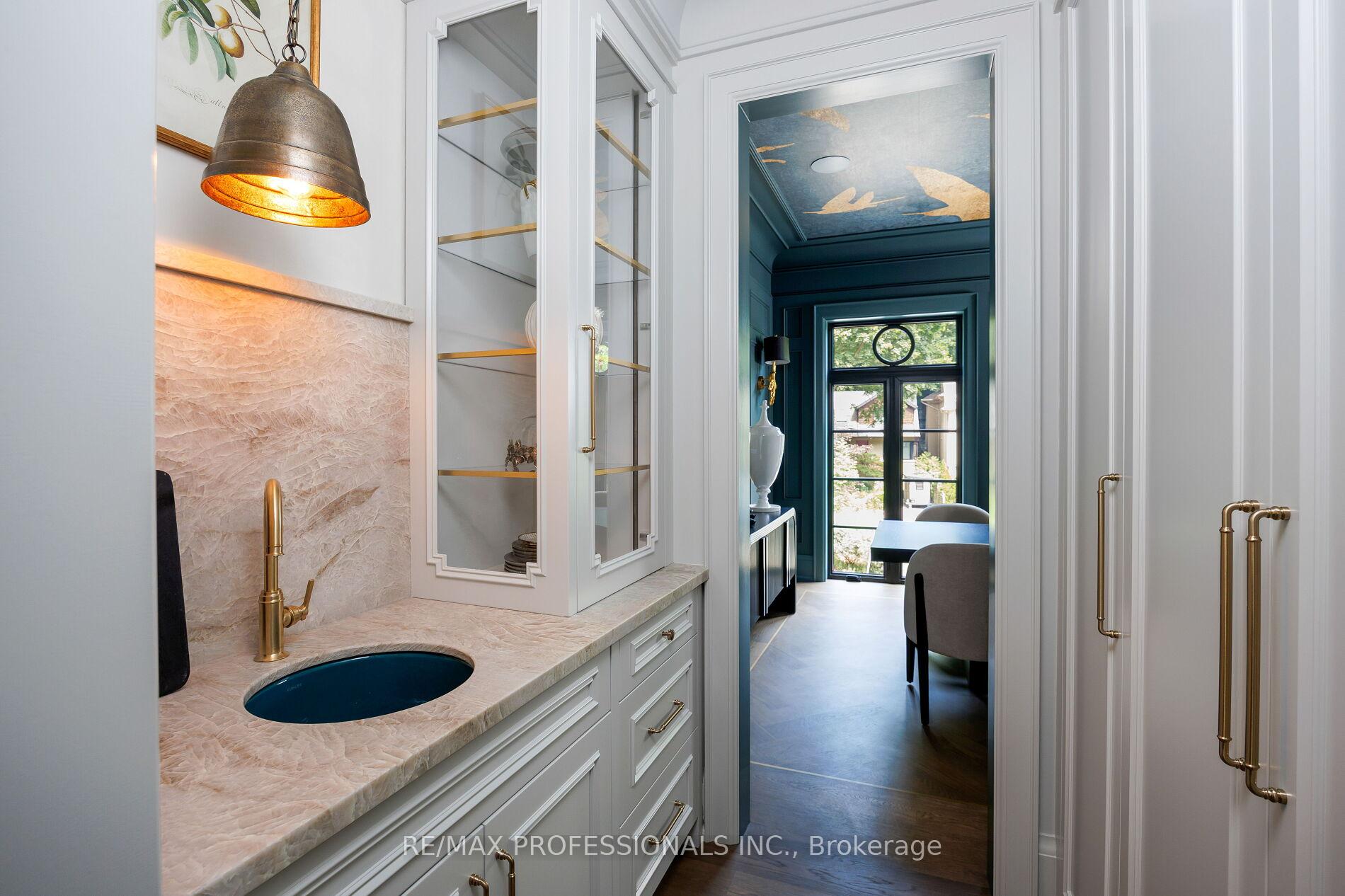 Photo 9 of 30 Dacre Crescent, Toronto, High Park-Swansea — HOMEH