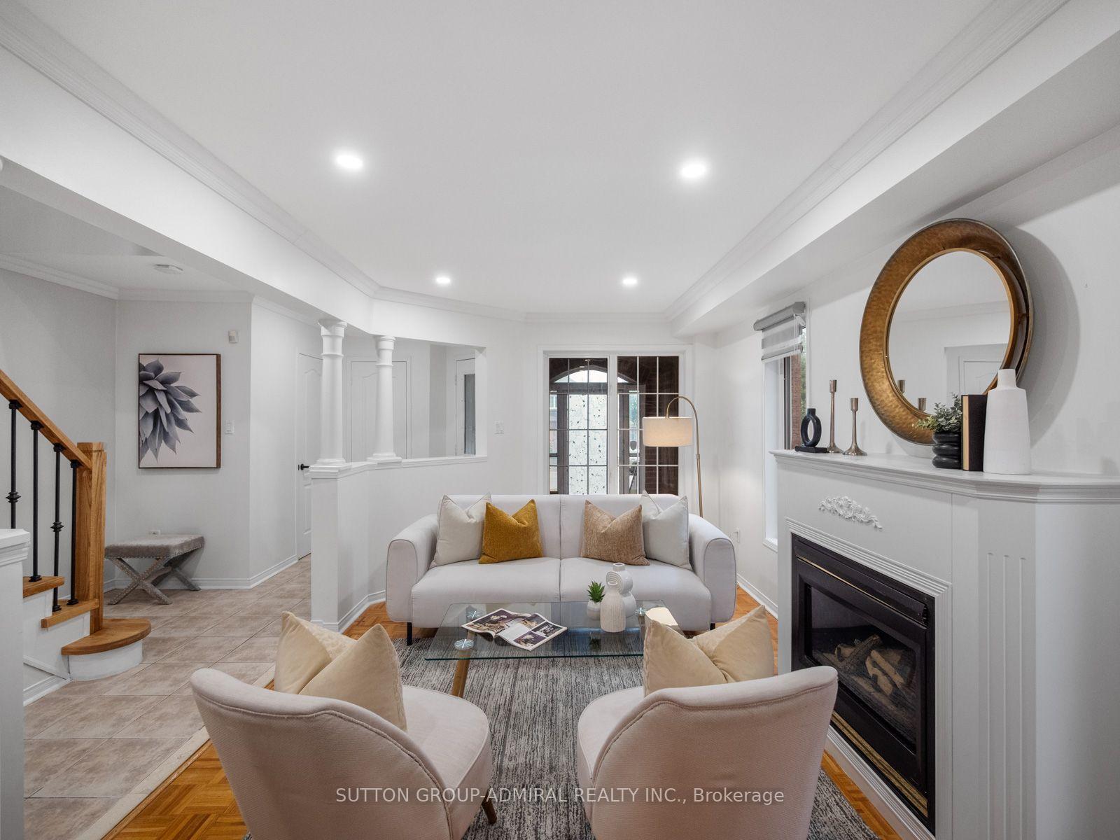 Photo 10 of 104 Parktree Drive, Vaughan, Maple — HOMEH