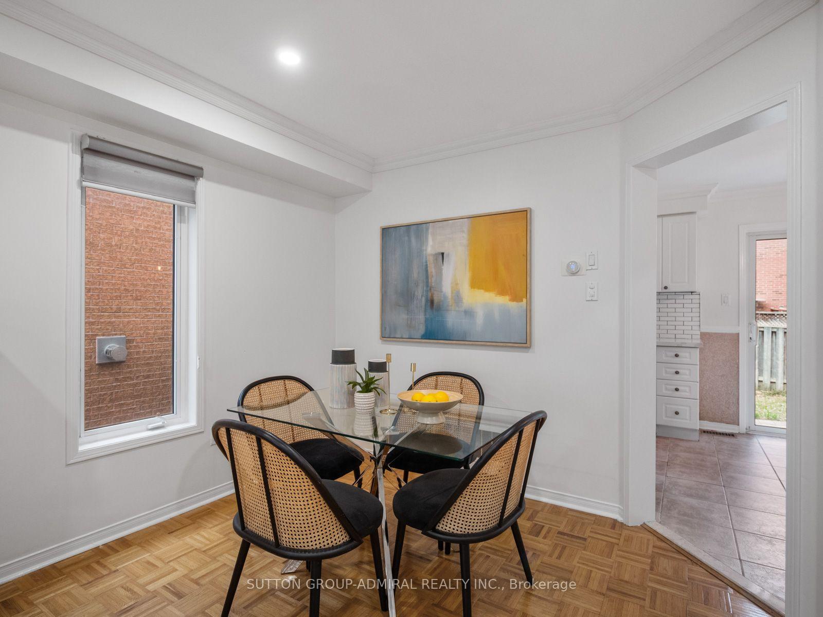 Photo 12 of 104 Parktree Drive, Vaughan, Maple — HOMEH