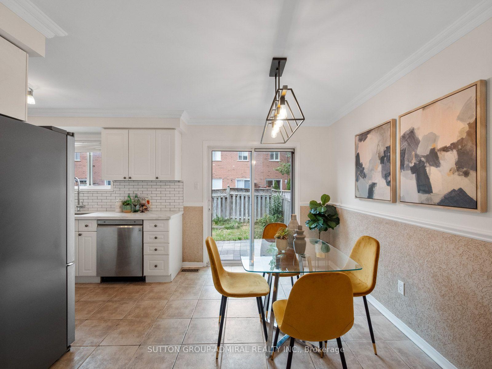 Photo 14 of 104 Parktree Drive, Vaughan, Maple — HOMEH