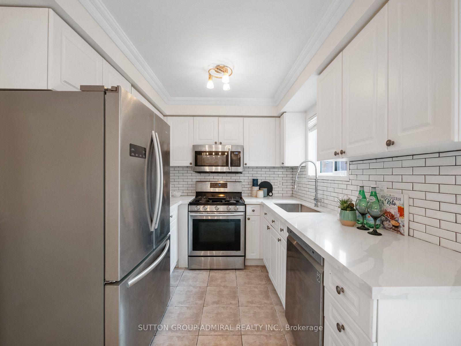Photo 18 of 104 Parktree Drive, Vaughan, Maple — HOMEH