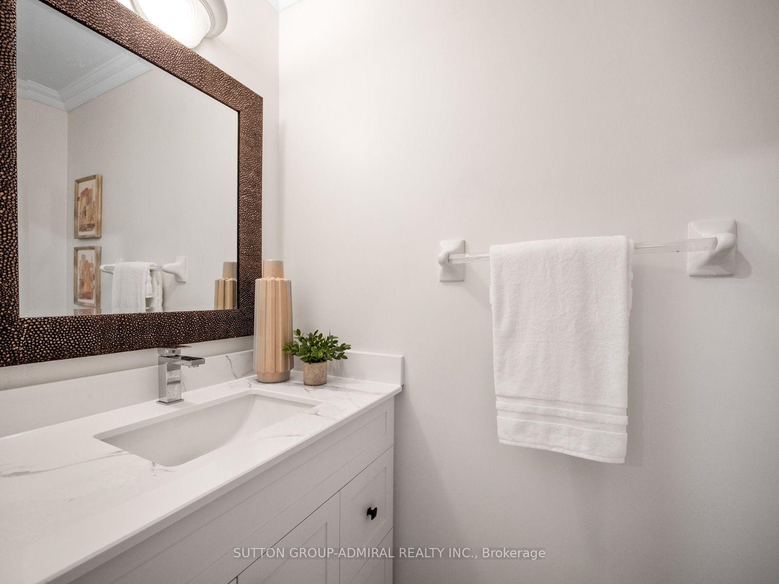 Photo 20 of 104 Parktree Drive, Vaughan, Maple — HOMEH