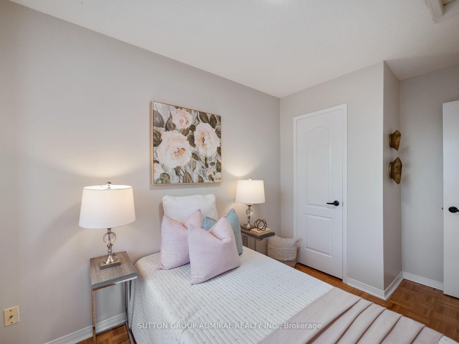 Photo 30 of 104 Parktree Drive, Vaughan, Maple — HOMEH