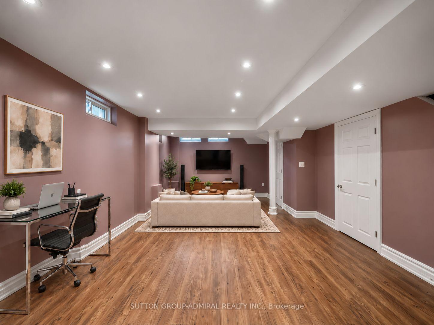 Photo 33 of 104 Parktree Drive, Vaughan, Maple — HOMEH