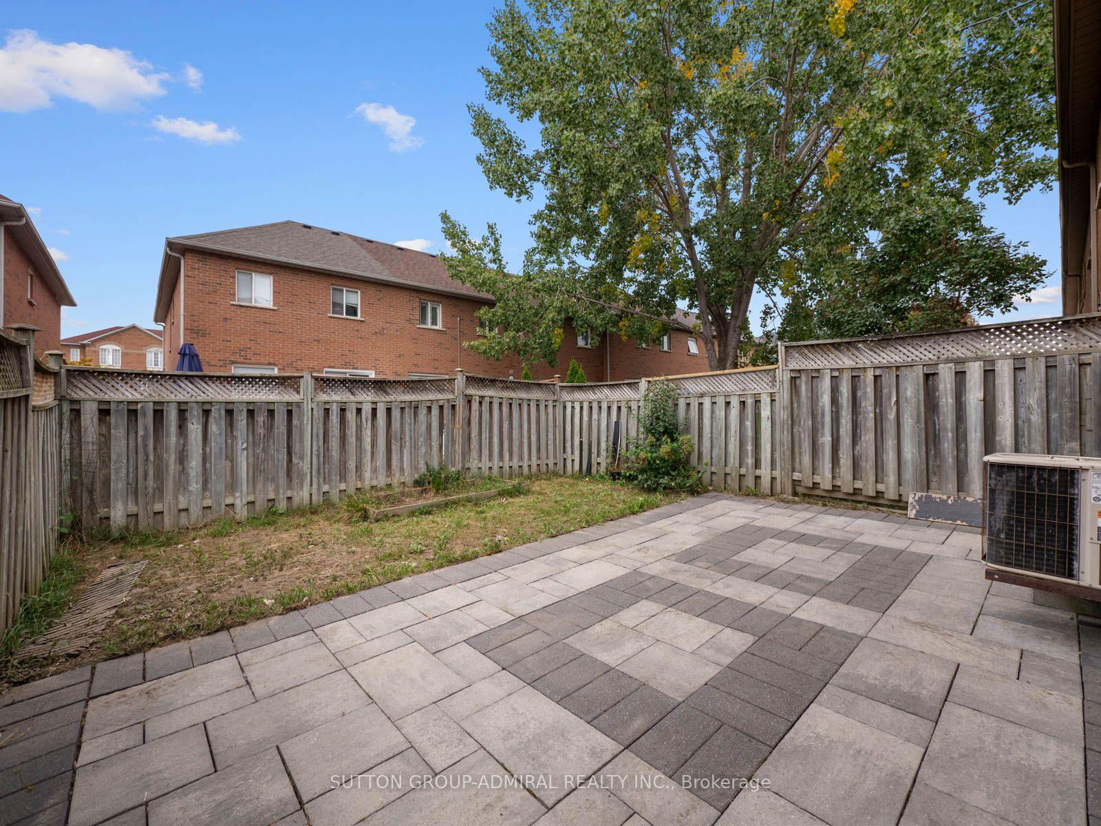 Photo 40 of 104 Parktree Drive, Vaughan, Maple — HOMEH