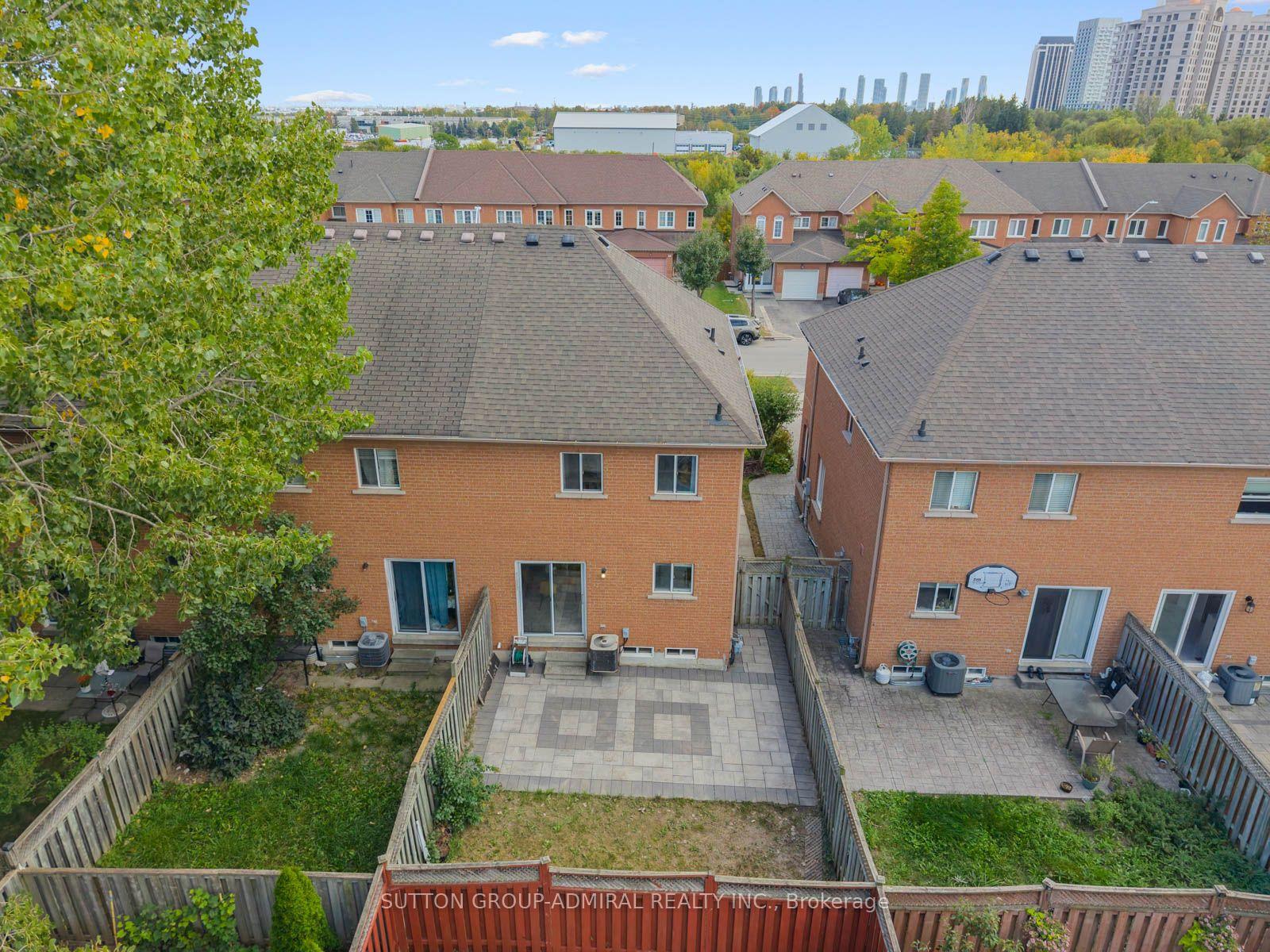 Photo 44 of 104 Parktree Drive, Vaughan, Maple — HOMEH