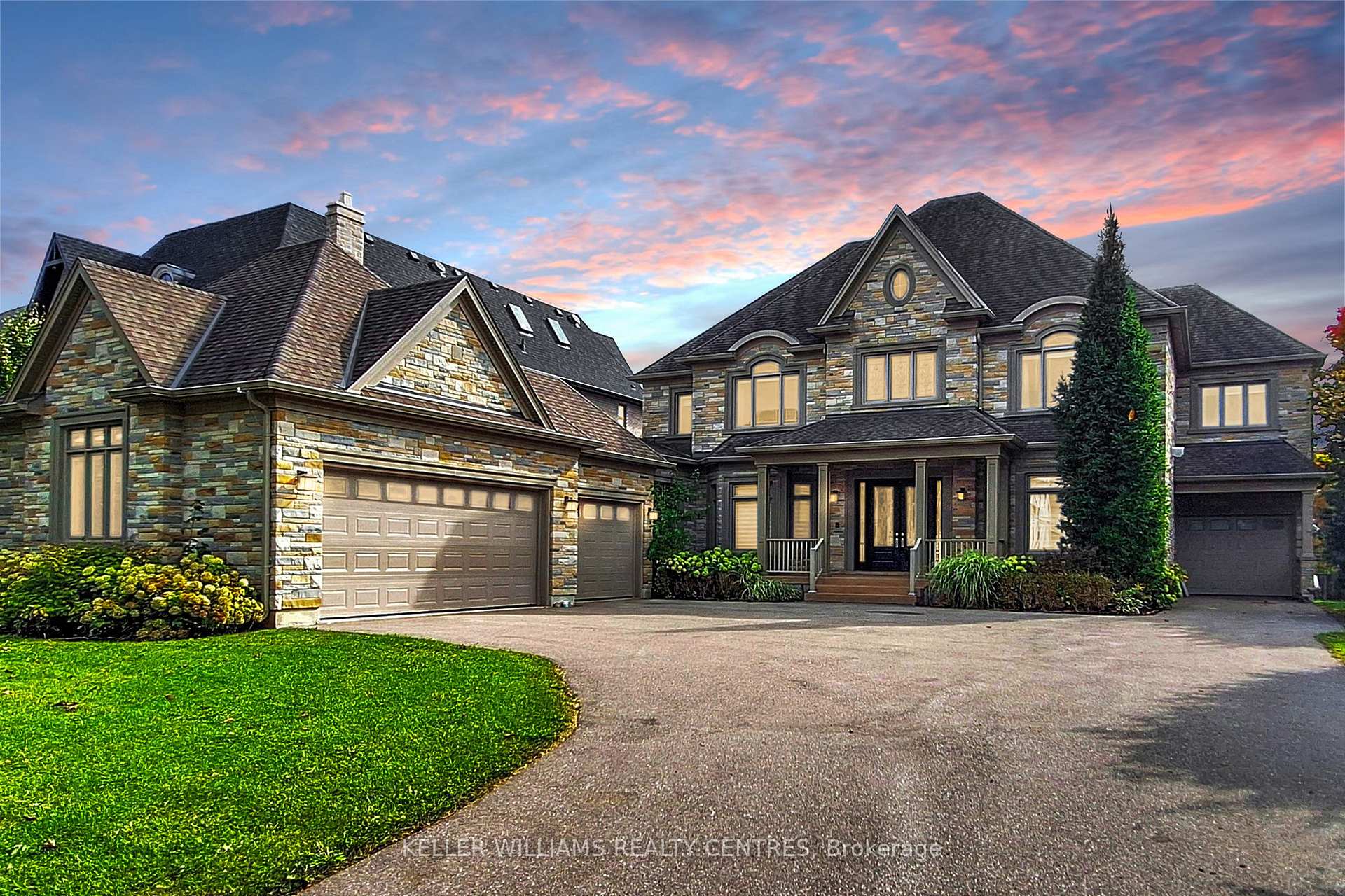 Photo 2 of 33 Maple Grove Avenue, Richmond Hill, Oak Ridges — HOMEH