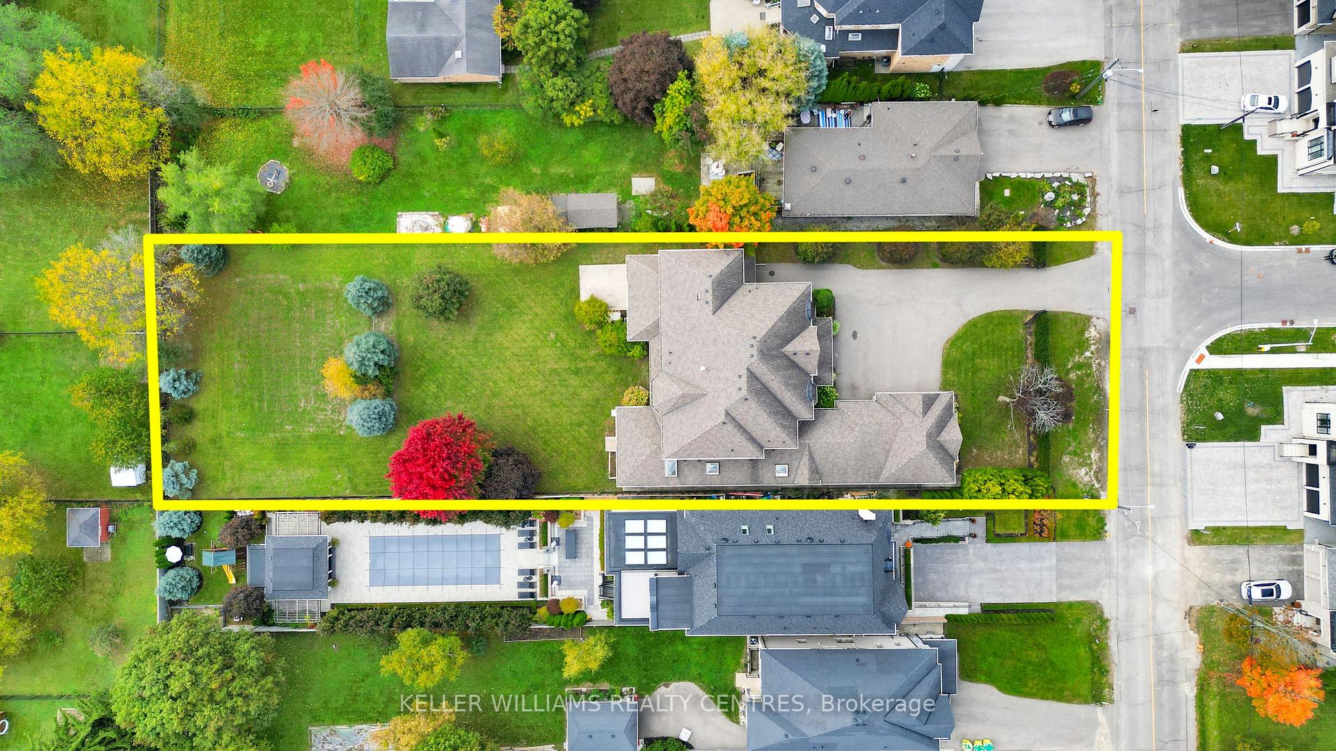 Photo 4 of 33 Maple Grove Avenue, Richmond Hill, Oak Ridges — HOMEH