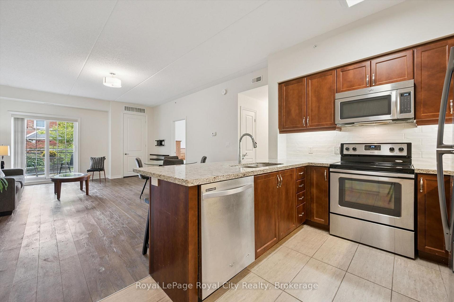 Photo 3 of Unit 142, 1077 Gordon Street, Guelph, Kortright West — HOMEH