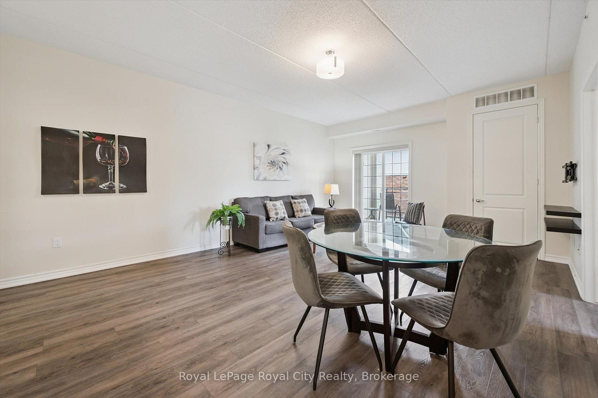 Photo 5 of Unit 142, 1077 Gordon Street, Guelph, Kortright West — HOMEH
