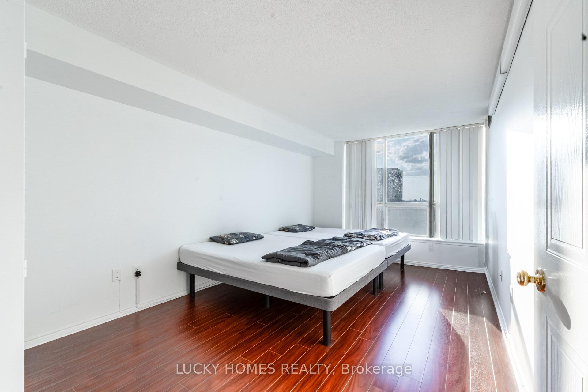 Photo 12 of Unit 915, 430 Mclevin Avenue, Scarborough, Malvern — HOMEH